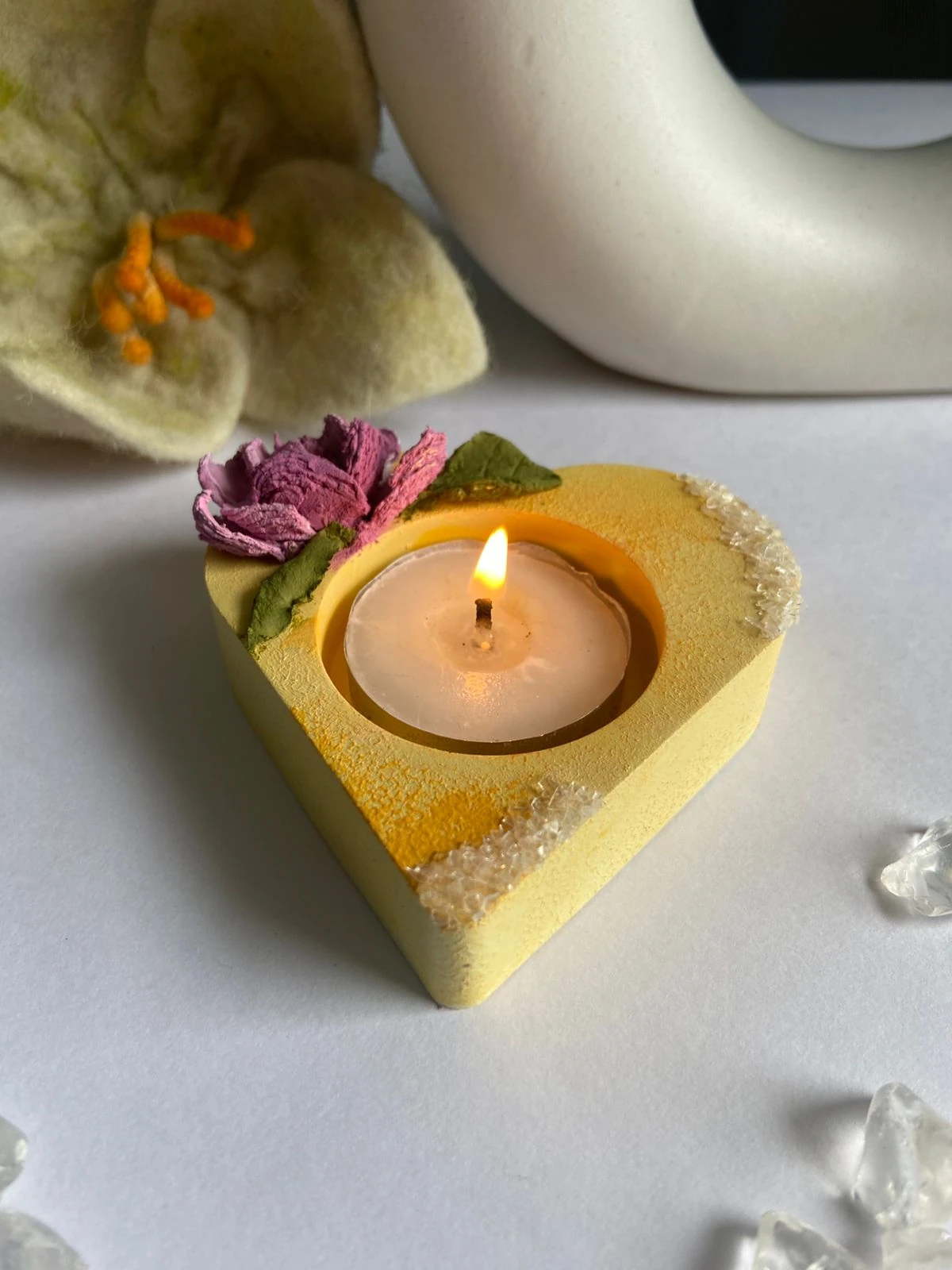 Madhur Yellow Heart Rose Tealight